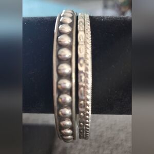 Elegant Silvertone Bangle Set